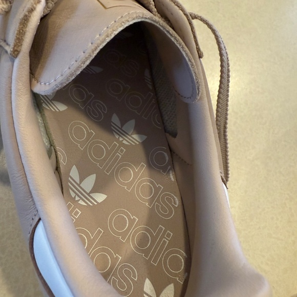 adidas Samba Sneakers in Beige and White - Picture 8 of 10